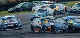 Gama e Schotten triunfam nas corridas 2 e 3 da etapa do Velopark da Stock Series