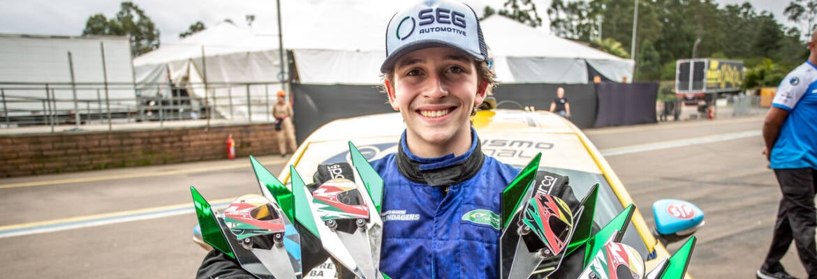 Victor Manzini conquista quatro troféus na etapa da Turismo Nacional no Velopark