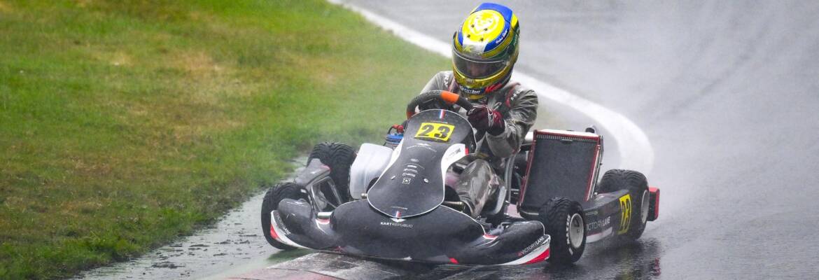 Miguel Costa é destaque na final do Mundial de Kart ao ganhar 18 posições na chuva