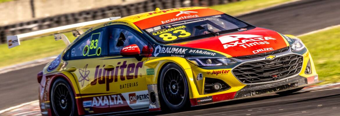 Maior vencedor da Stock Car em provas fora do Brasil, Gabriel Casagrande tenta encurtar distância para o líder no Uruguai