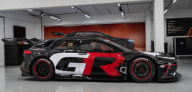 Toyota revela novo Corolla Cross para temporada 2025 da Stock Car