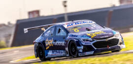 Cacá Bueno retorna a El Pinar após 25 anos para etapa inédita da Stock Car no Uruguai