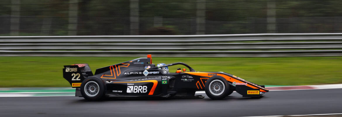 Pedro Clerot inicia decisão da FRECA com segundo melhor tempo do primeiro treino da categoria Rookie na Itália