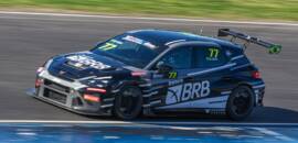 Raphael Reis é o segundo mais veloz do dia em sua luta pelo título do TCR Brasil