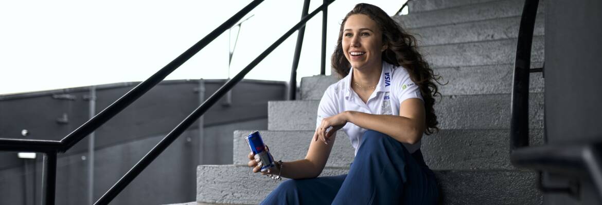 RB assina com brasileira Rafaela Ferreira para a temporada 2025 da F1 Academy