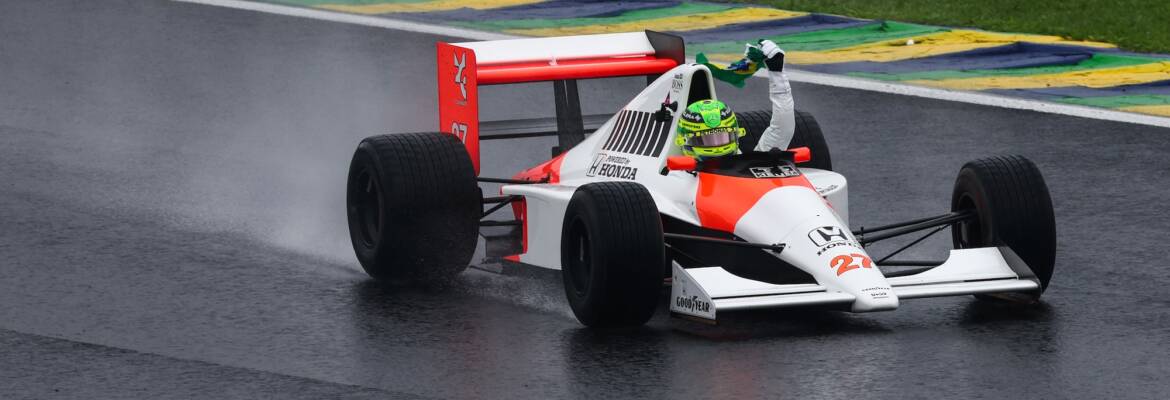 F1: Veja as fotos de Hamilton pilotando a McLaren MP4/5B de Senna em Interlagos