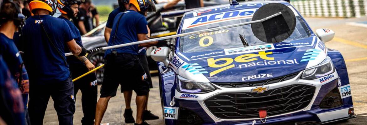Após início difícil nos treinos, Cacá Bueno torce para corrida com chuva em Goiânia
