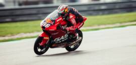 Moto3: Holgado é o mais veloz da sexta em Barcelona; Alonso é 14º