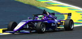 Oakberry Bassani lidera o treino livre da Fórmula 4 com Matheus Comparatto