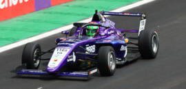Oakberry Bassani sobe ao pódio na corrida 3 da etapa de Interlagos da F4 Brasil