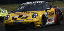 Müller/Elias fica com pole em classificação marcada por densa neblina na Porsche Endurance