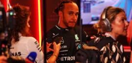 F1: Ex-piloto afirma: “Vencer com a Ferrari tornará Hamilton um herói para sempre”