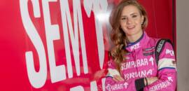 Bruna Tomaselli celebra estreia na Stock Car: “Orgulho de ser a única mulher”