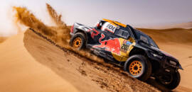 TOYOTA GAZOO Racing lidera Dakar com sul-africanos e Lucas Moraes garante segundo lugar da décima especial