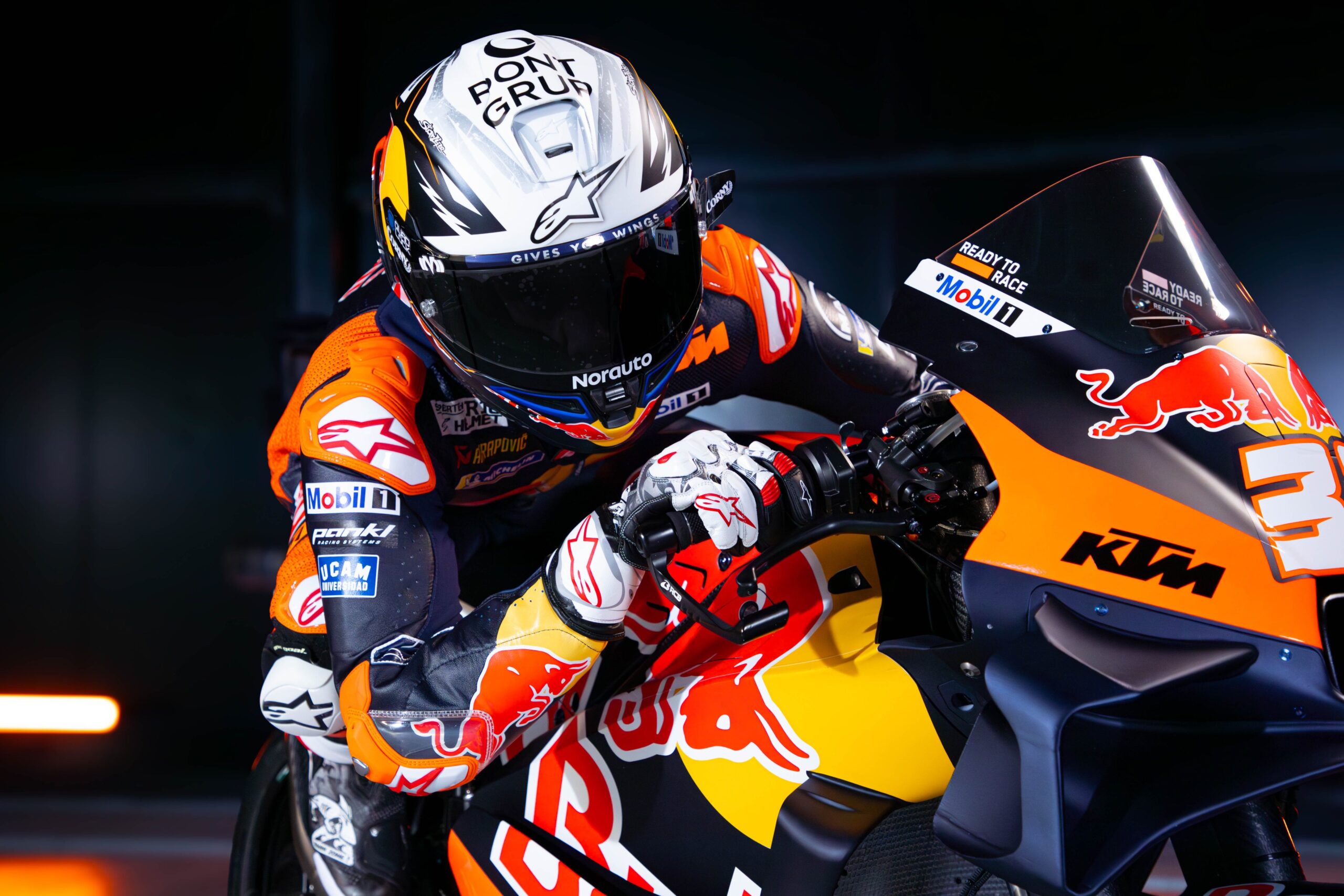 MotoGP: KTM e Tech3 exibem pintura unificada para temporada 2025 Lançamento KTM 2025 - Brad Binder e Pedro Acosta, Enea Bastianini e Maverick Viñales