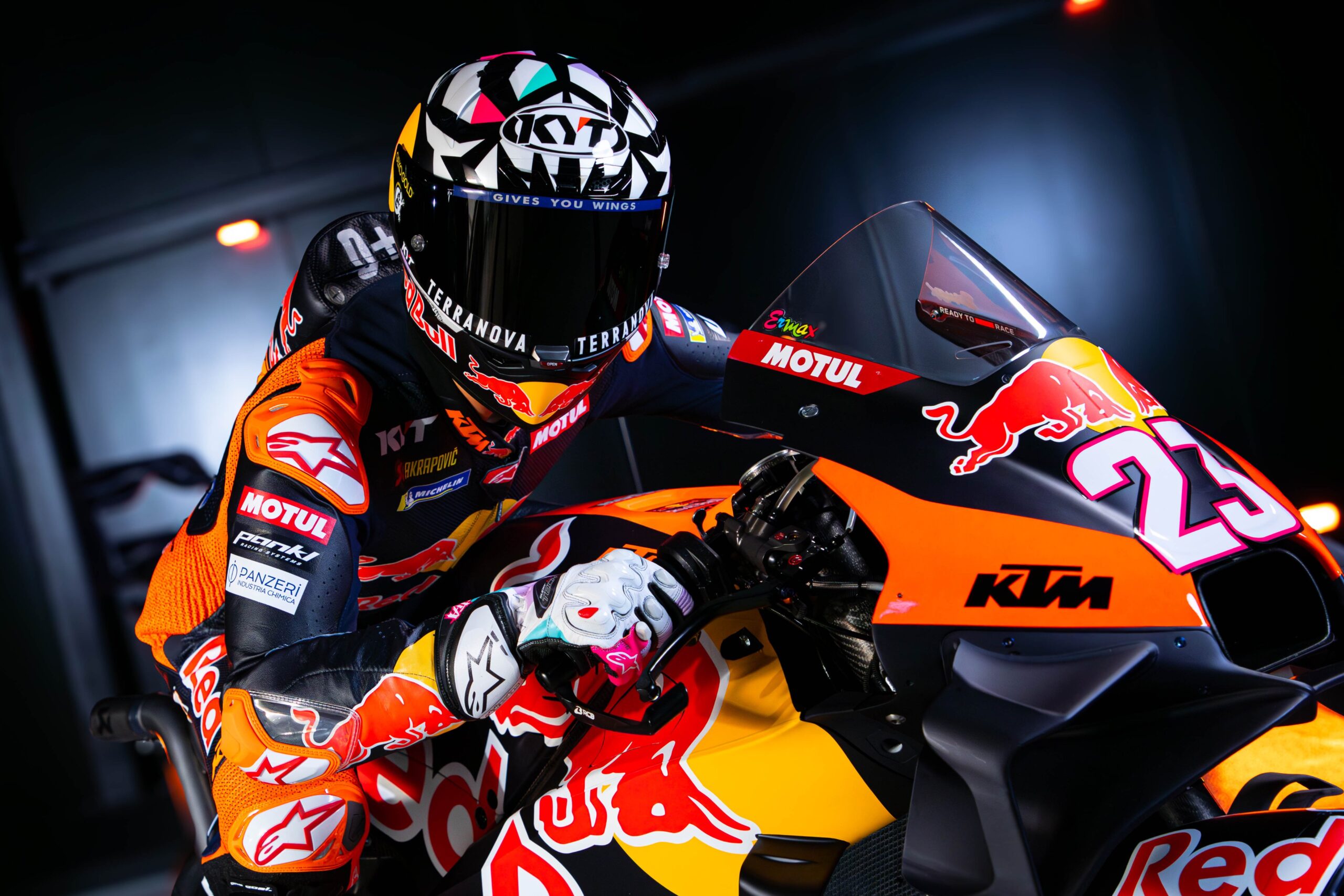 MotoGP: KTM e Tech3 exibem pintura unificada para temporada 2025 Lançamento KTM 2025 - Brad Binder e Pedro Acosta, Enea Bastianini e Maverick Viñales