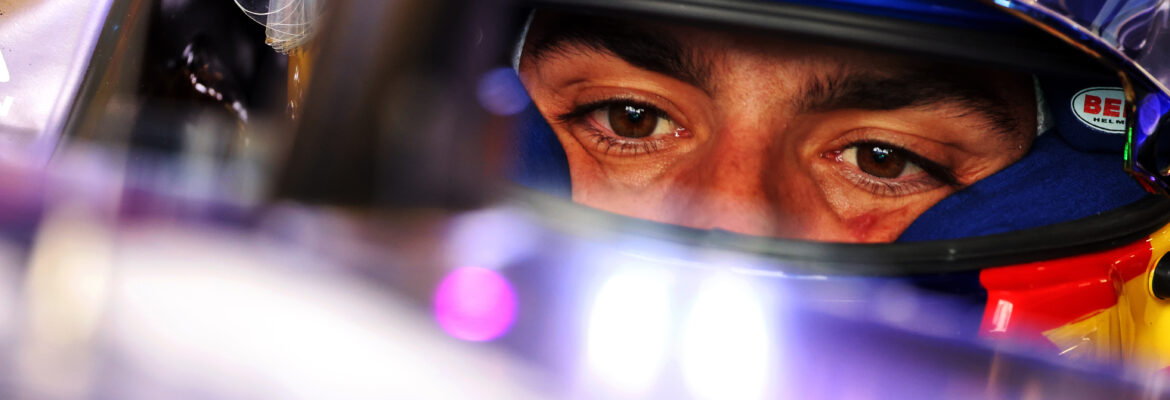 F1: Sainz destaca evolução da Williams na preparação para 2025