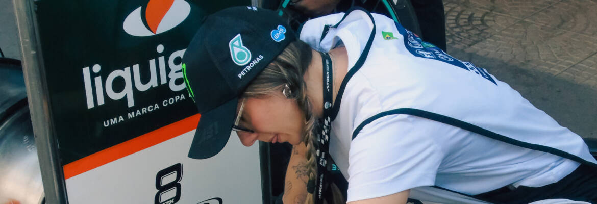 CFA abre inscrições para estágios FIA Girls on Track Brasil