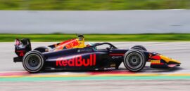 F2: Lindblad lidera primeiro dia de testes de pré-temporada em Barcelona