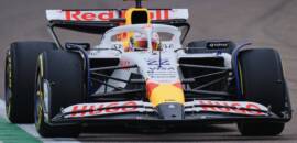 F1: Racing Bulls faz shakedown do carro 2025 com nova pintura em Imola
