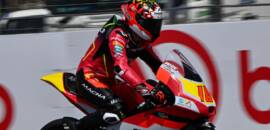Moto3: Bertelle termina sexta na liderança em sessão no molhado nos EUA