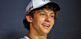 F1: Hamilton dá “dica” para Antonelli em meio a negociações de contrato com a Mercedes
