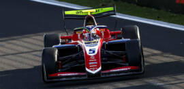 Rafael Câmara estreia na F3 e garante pole position na Austrália