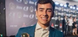 Arthur Gama celebra Capacete de Ouro após título da Stock Series