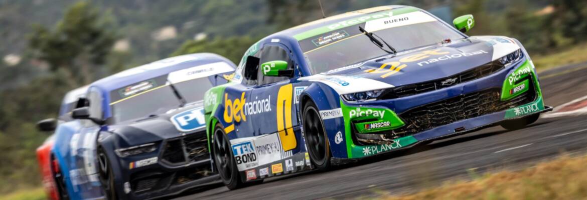 NASCAR Brasil: toque no final da corrida impede pódio de Cacá Bueno