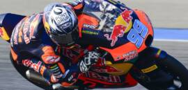 Moto3: Rueda vê chuva de acidentes e conquista primeira vitória do ano na Tailândia