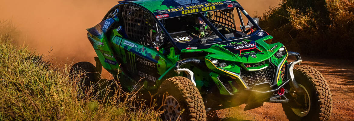 Piloto socorre concorrente acidentado e inconsciente, mas ainda vence etapa em Minas