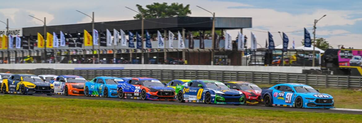 Etapa da NASCAR Brasil em Interlagos será transmitida pela TV e plataformas digitais neste fim de semana