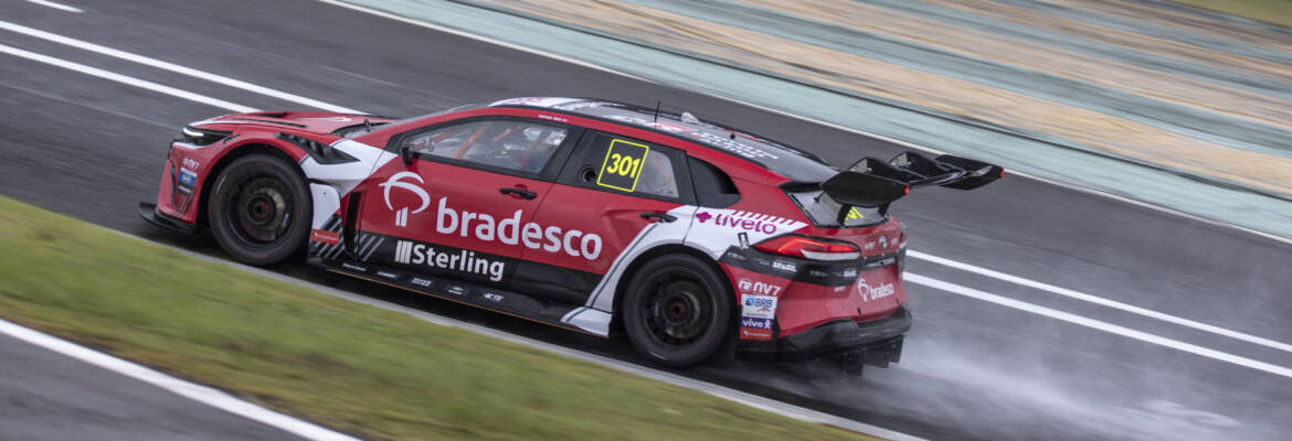 Estreante, Rafa Reis é destaque com sétimo lugar andando pela primeira vez na chuva na Stock Car