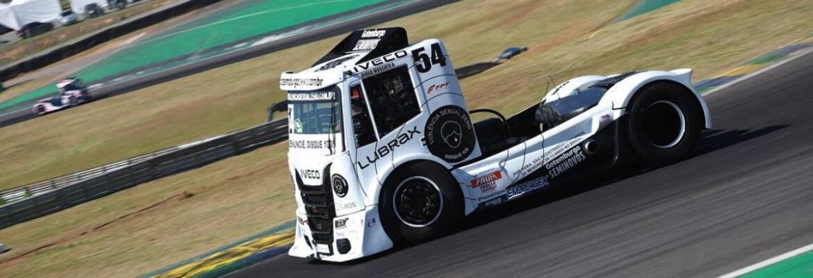 Diogo Moscato sobe no pódio em Interlagos e mantém liderança da classe Elite da Copa Truck