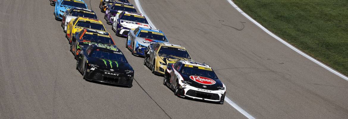 NASCAR: Problemas com pneus marcam treino final da Cup Series em Kansas