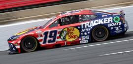 NASCAR: Chase Briscoe crava pole e larga na frente na Coca-Cola 600