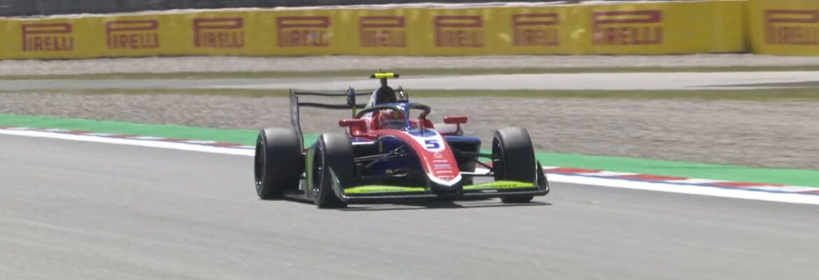 F3: Câmara sobra em relação a concorrência e fatura pole em Barcelona