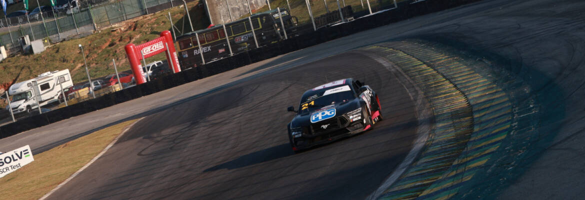 NASCAR Brasil: Camilo vence sprint e é pole position em Interlagos