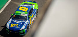 Cacá Bueno garante top-10 em treino livre e prioriza atividades de sábado da NASCAR Brasil em Interlagos