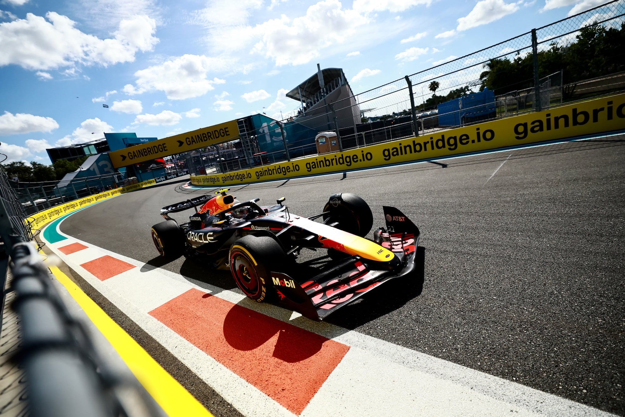F1 hoje? Saiba como assistir aos treinos do GP de Miami 2026