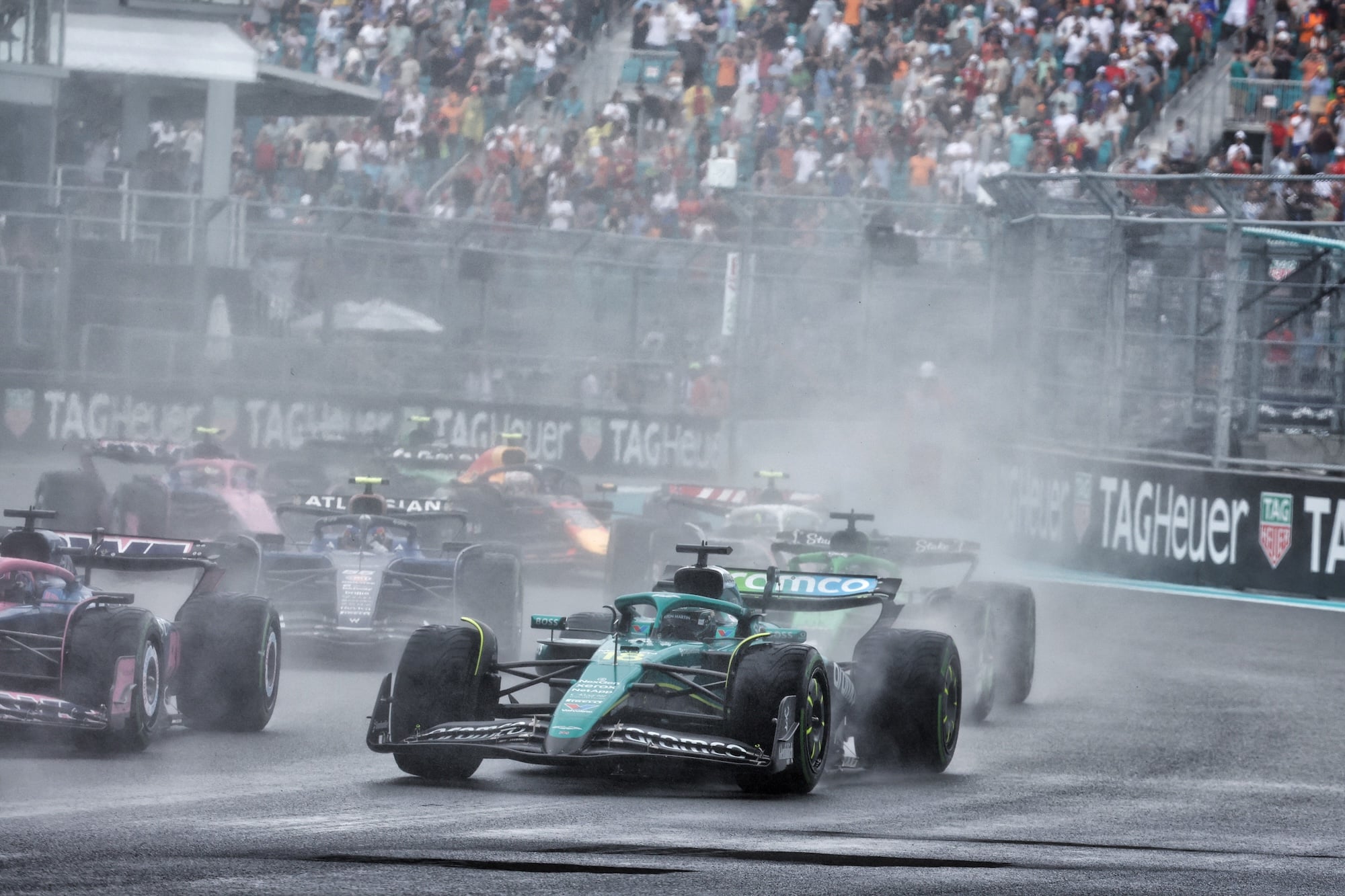 F1 hoje: Miami tem alerta de chuva e Horner mantém futuro em aberto