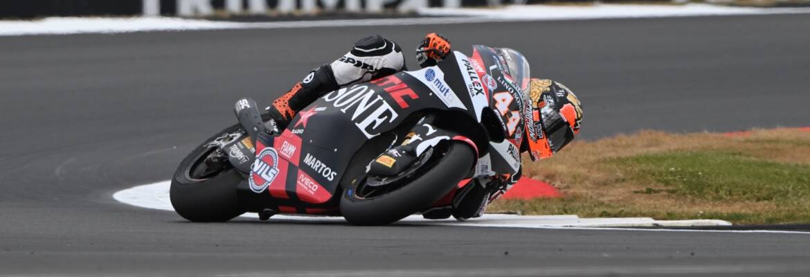 Moto2: Canet conquista a pole em Silverstone; Brasil larga na primeira fila