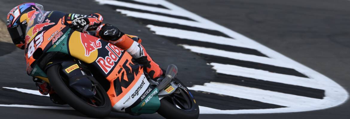 Moto3: Carpe quebra recorde e lidera sexta-feira em Silverstone com volta dominante