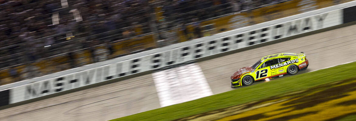 NASCAR: Blaney impede aproximação de Hocevar, vence em Nashville e se garante nos playoffs