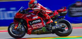 MotoGP: Marc Márquez fica com pole e divide primeira fila com irmão Àlex em Aragão