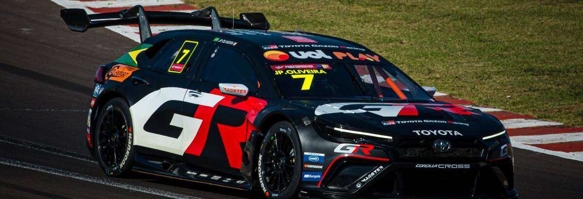 Stock Car: TOYOTA GAZOO Racing crava segundo melhor tempo do dia com JP de Oliveira no Velocitta