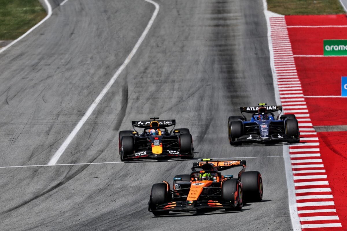 Lando Norris (GBR) McLaren MCL39.