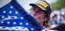Moto2: Joe Roberts vence em Brno e reacende disputa pelo título em 2025