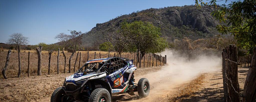 Equipe FIA Girls on Track Brasil supera primeira perna da etapa maratona do Sertões