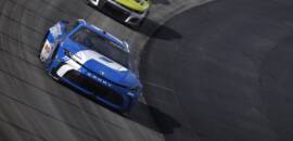 NASCAR: Hamlin vence Briscoe em disputa acirrada e assume topo da temporada